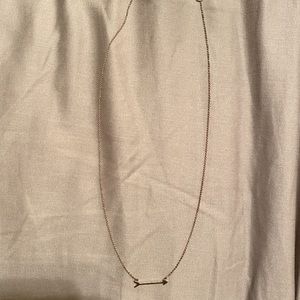 Gold petite arrow necklace